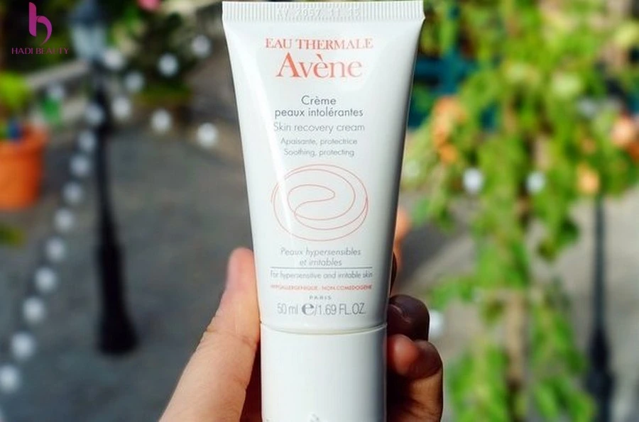 kem dưỡng ẩm cho da nhạy cảm Avene skin recovery cream