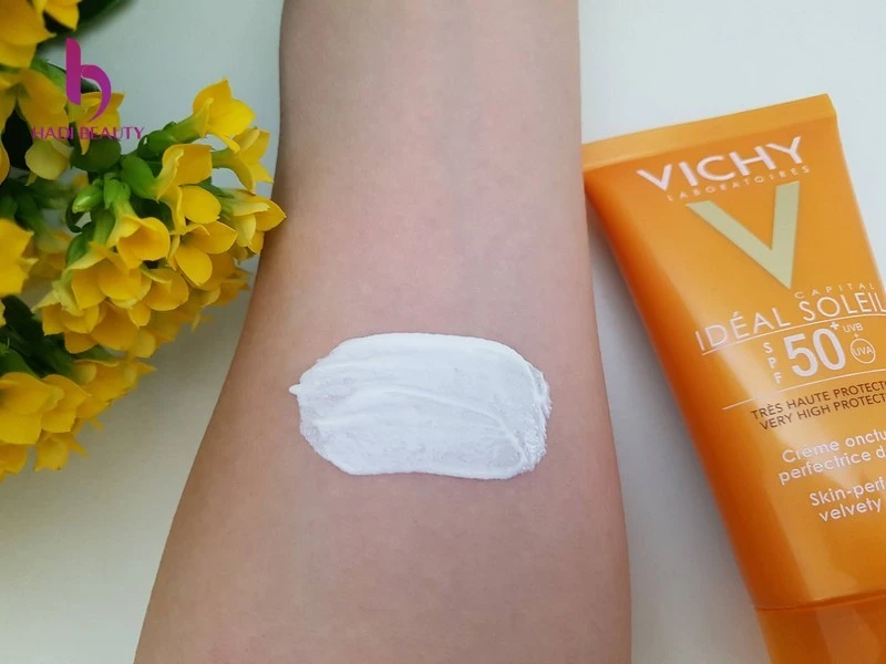 Kem chống nắng cho da khô Vichy Ideal Soleil Skin Perfecting Velvety Face Sun Cream 