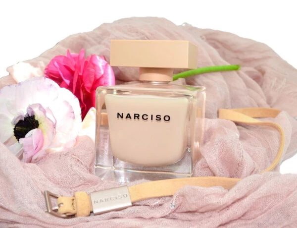 hương thơm mê hoặc của nước hoa narciso poudree