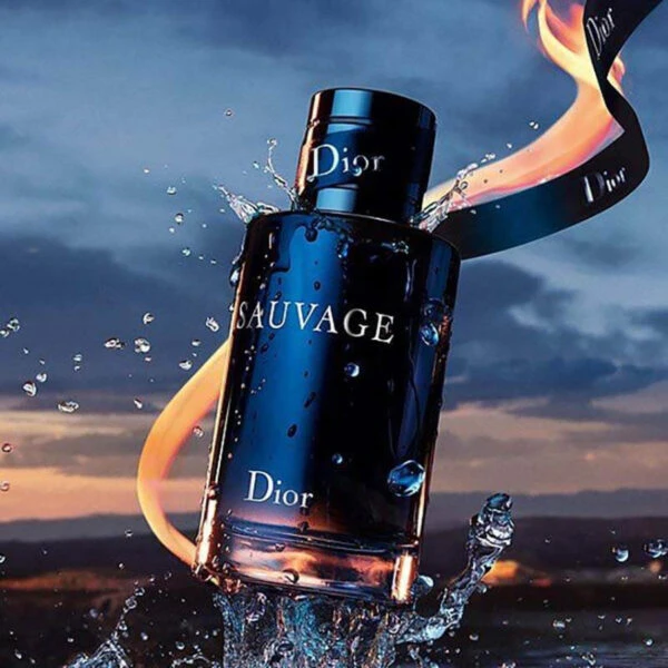 Thiết kế đơn giản và mạnh mẽ của nước hoa dior sauvage parfum