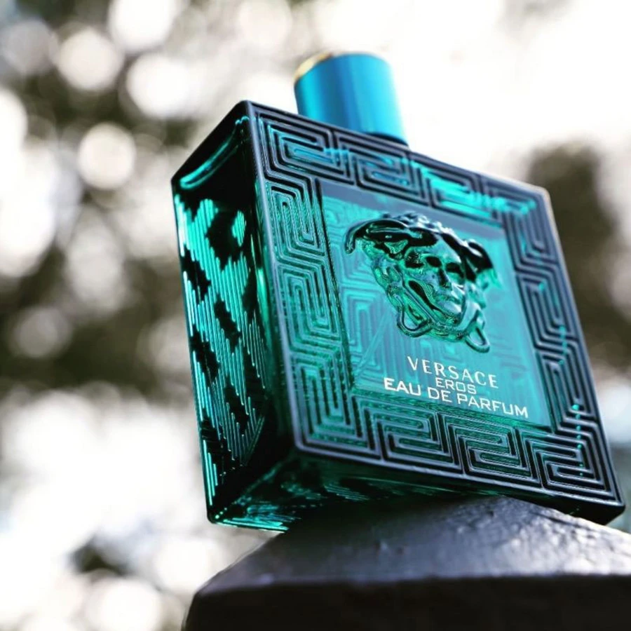 Sự ra đời của nước hoa Versace xanh