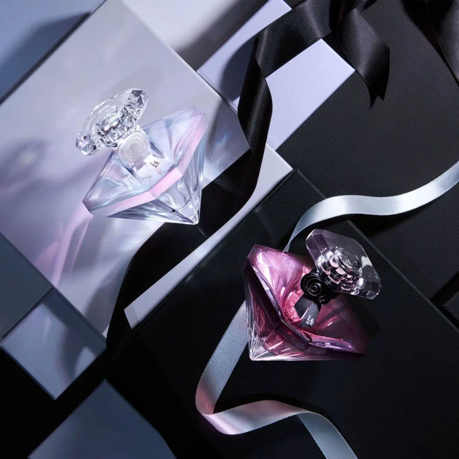 Thiết kế hình viên kim cương độc đáo của chai nước hoa lancome la nuit