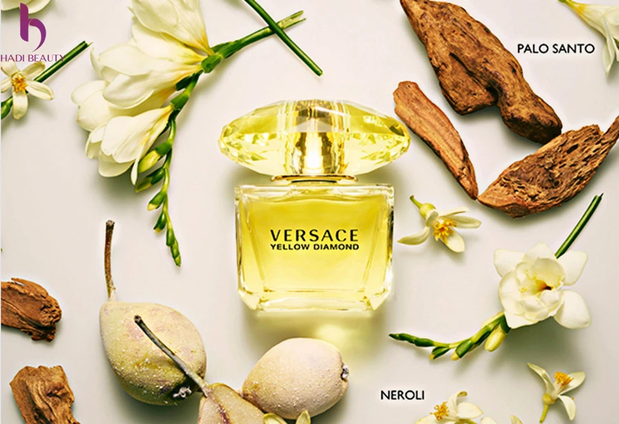CÁc dòng nước hoa Versace cho nữ với hương trái cây ngọt ngào