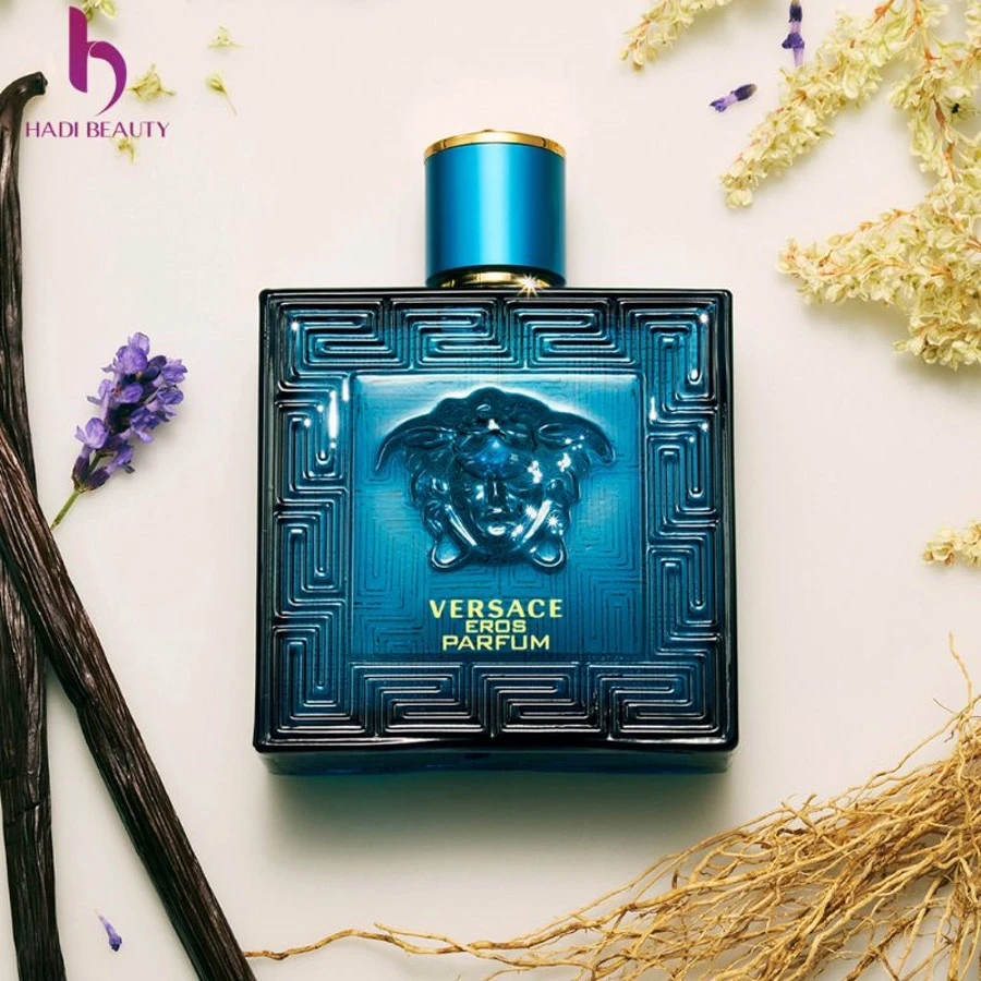 Độ lưu hương cũng là một yếu tố để chọn nước hoa Versace nam mùi nào thơm nhất