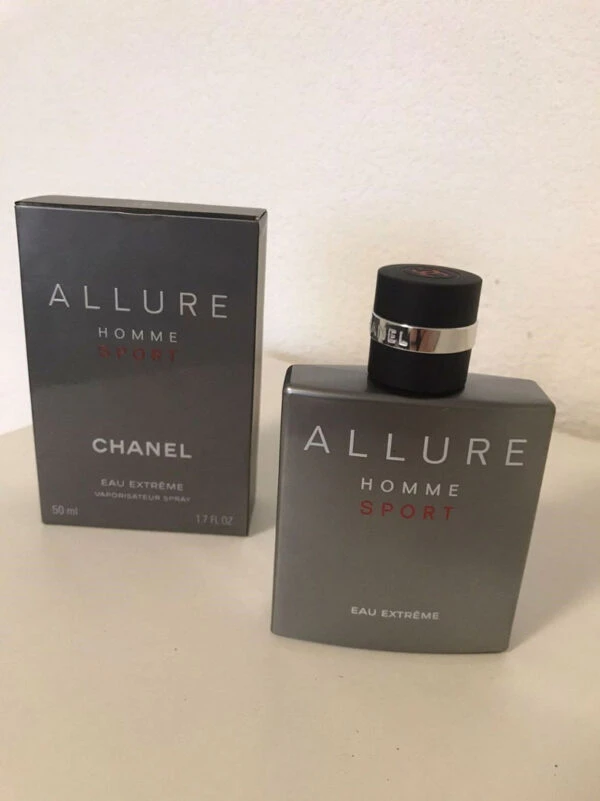 Thiết kế chai Chanel Allure Homme Sport Eau Extreme sáng tạo