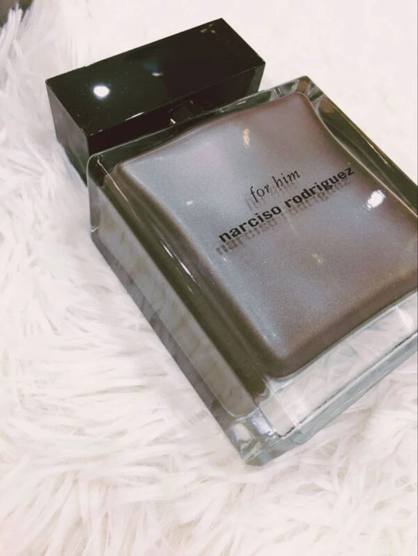 Thiết kế chai Narciso Rodriguez's for him