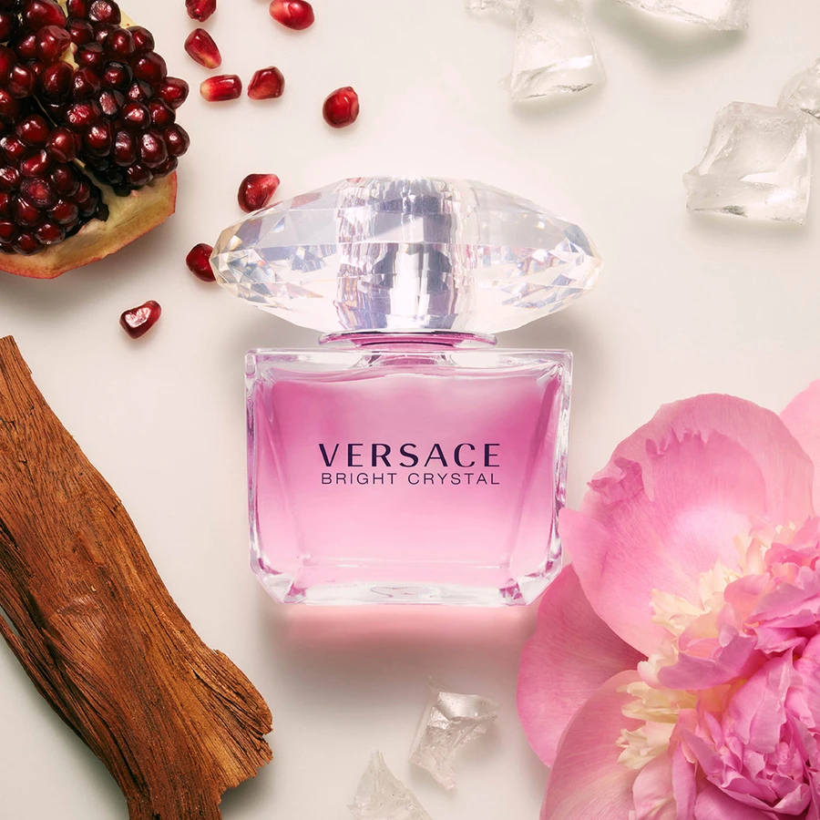 Cách sử dụng và bảo quản nước hoa Versace Bright Crystal