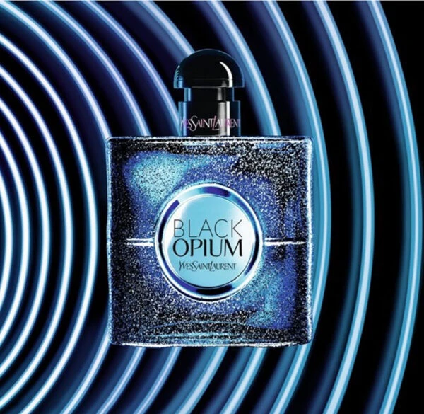Ysl Black Opium Eau De Parfum Intense 10ml lấy cảm hứng từ những việc bí ẩn, táo tợn bất thần của thành phố không ngủ
